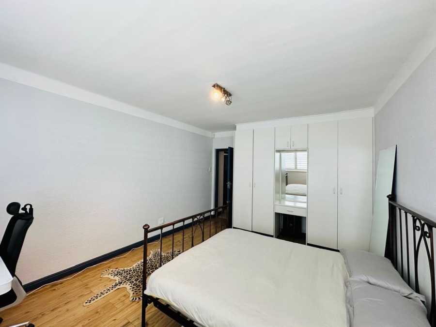 3 Bedroom Property for Sale in Sea Point Western Cape